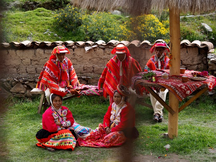 village de Chinchero et ses tissages très colorés
